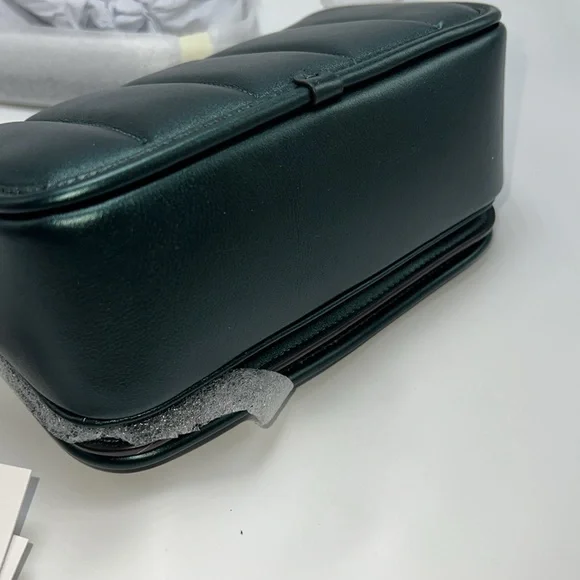 💚🪅NWT COACH DINKY 18 QUILTED BAG IN METALLIC DARK GREEN - Picture 13 of 15